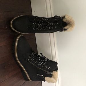 Women’s combat boot